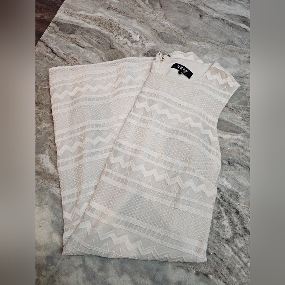 DKNY Cream Lace Lined Shift Sleeveless Dress Back Zip Size 6 - Picture 8 of 13